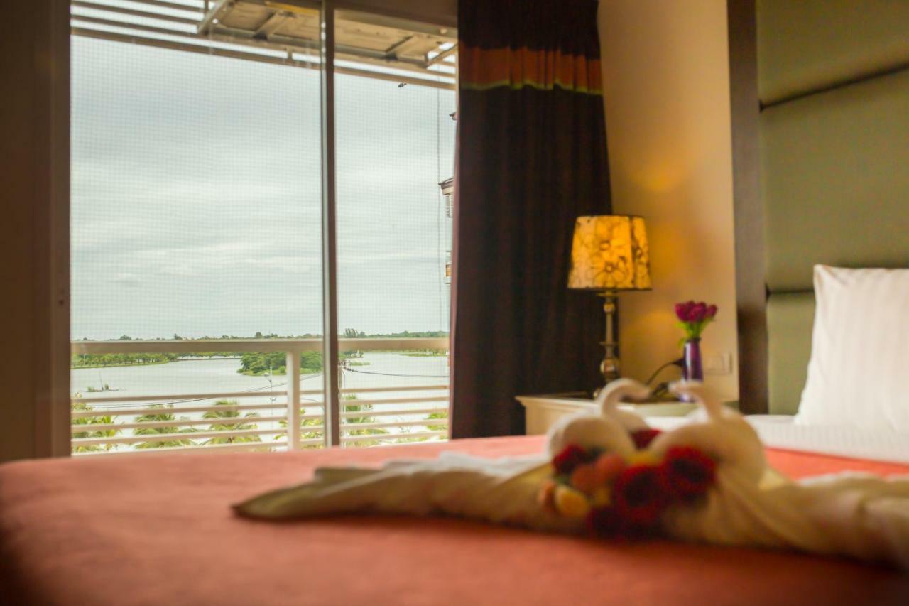Kwan Ruen Park Hotell Nakhonratchasima Exteriör bild