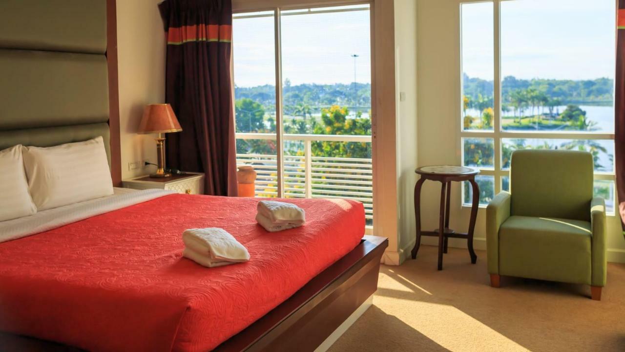 Kwan Ruen Park Hotell Nakhonratchasima Exteriör bild