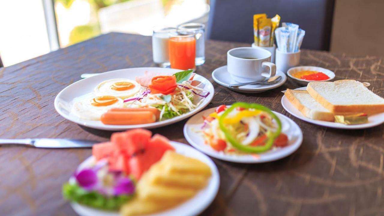 Kwan Ruen Park Hotell Nakhonratchasima Exteriör bild